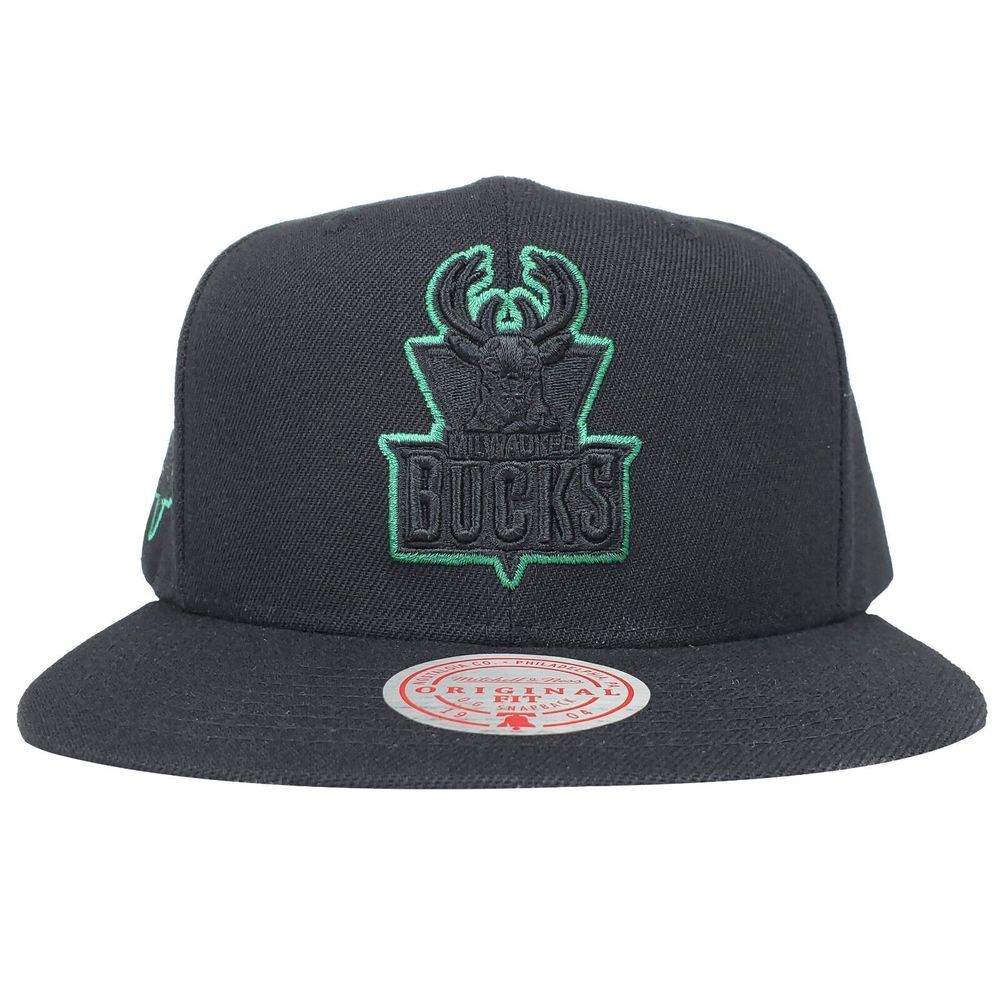 Milwaukee Bucks Mitchell & Ness NBA Snapback Hat Cap Black 3D Logo Green Pop NWT
